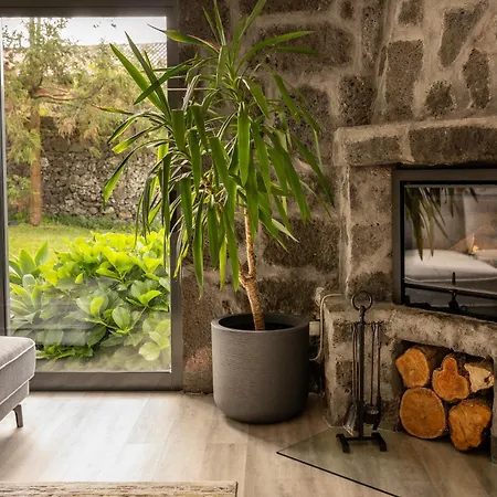 Willa Countryside House With A Pool And Fireplace Rabo de Peixe