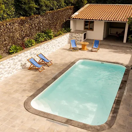 Villa Countryside House With A Pool And Fireplace