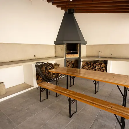 Villa Countryside House With A Pool And Fireplace *
