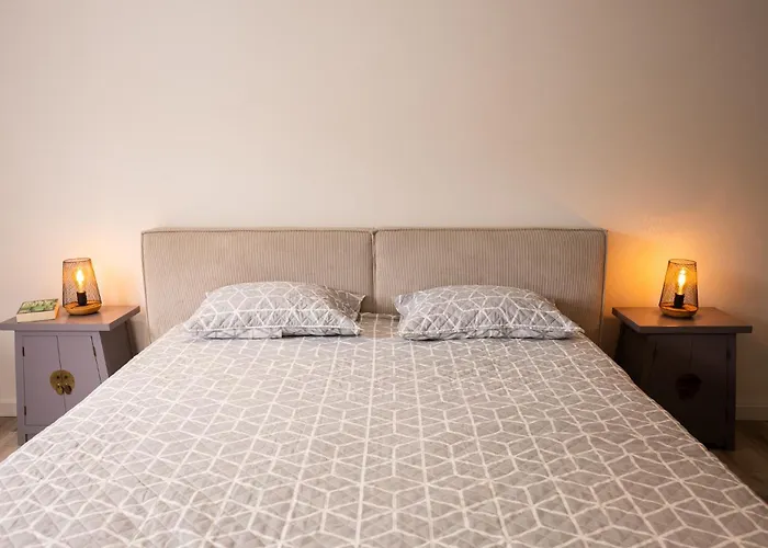 Countryside House With A Pool And Fireplace וילה *